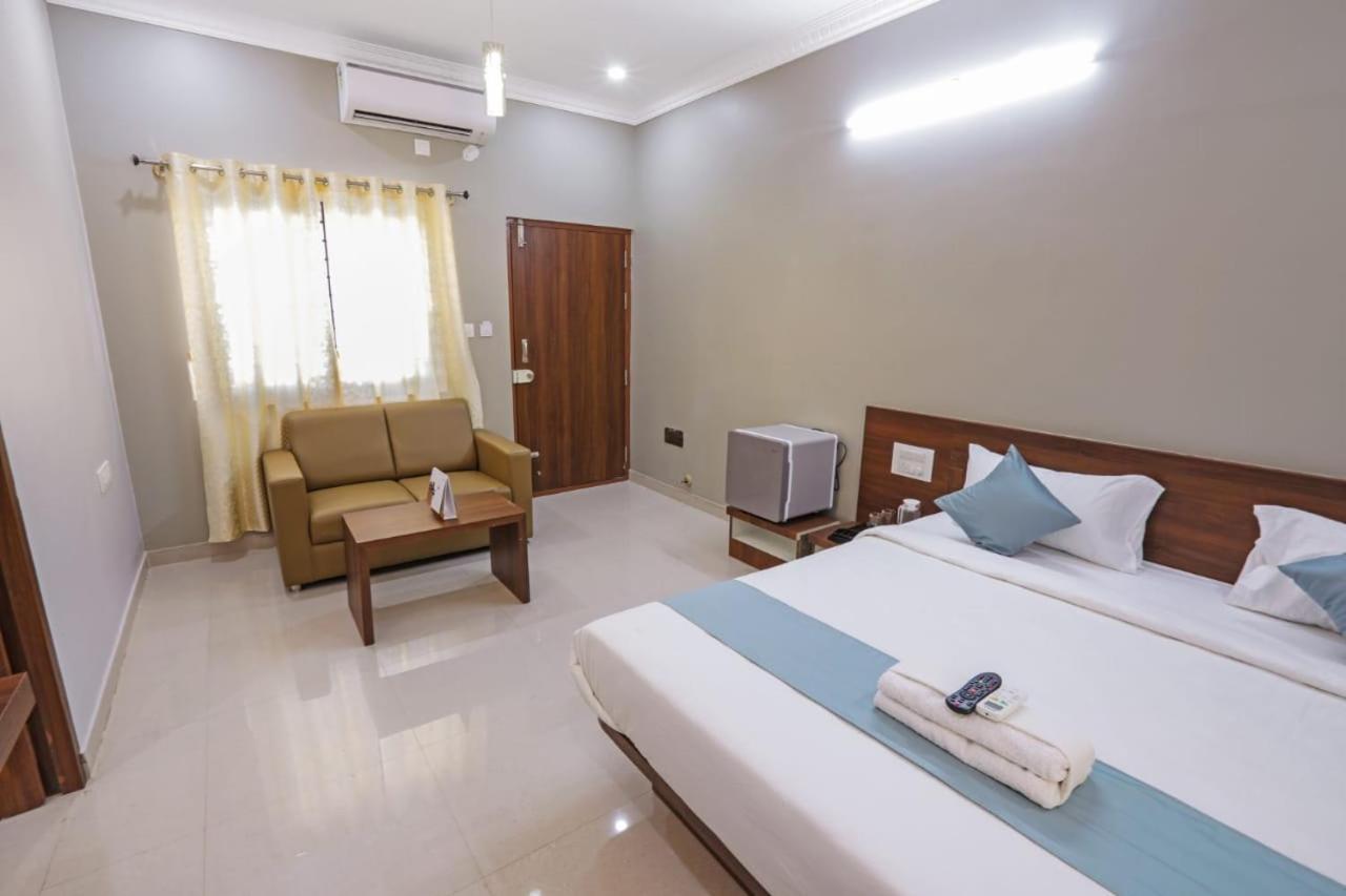 Hotel Gateway Suites Bangalore Airport Yelahanka Exterior photo